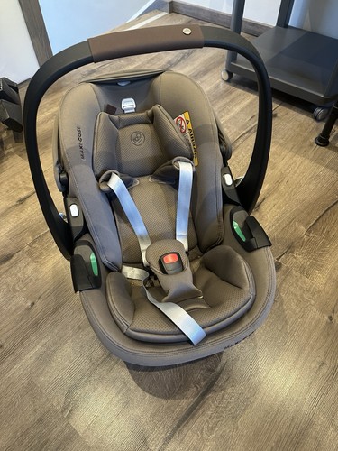 Babyschale maxi cosi pebble - maxi,