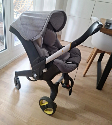 Graue babyschale mit - graue,
